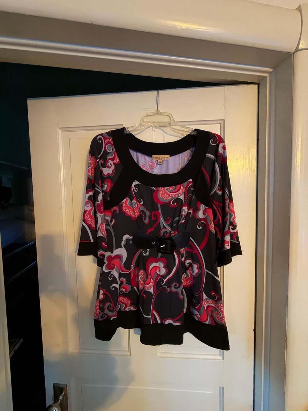 Notations Blouse Size S Black Red Floral Scoop Neck 3/4 Sleeve Belted